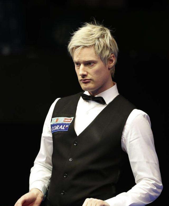 有些严肃 有些严肃